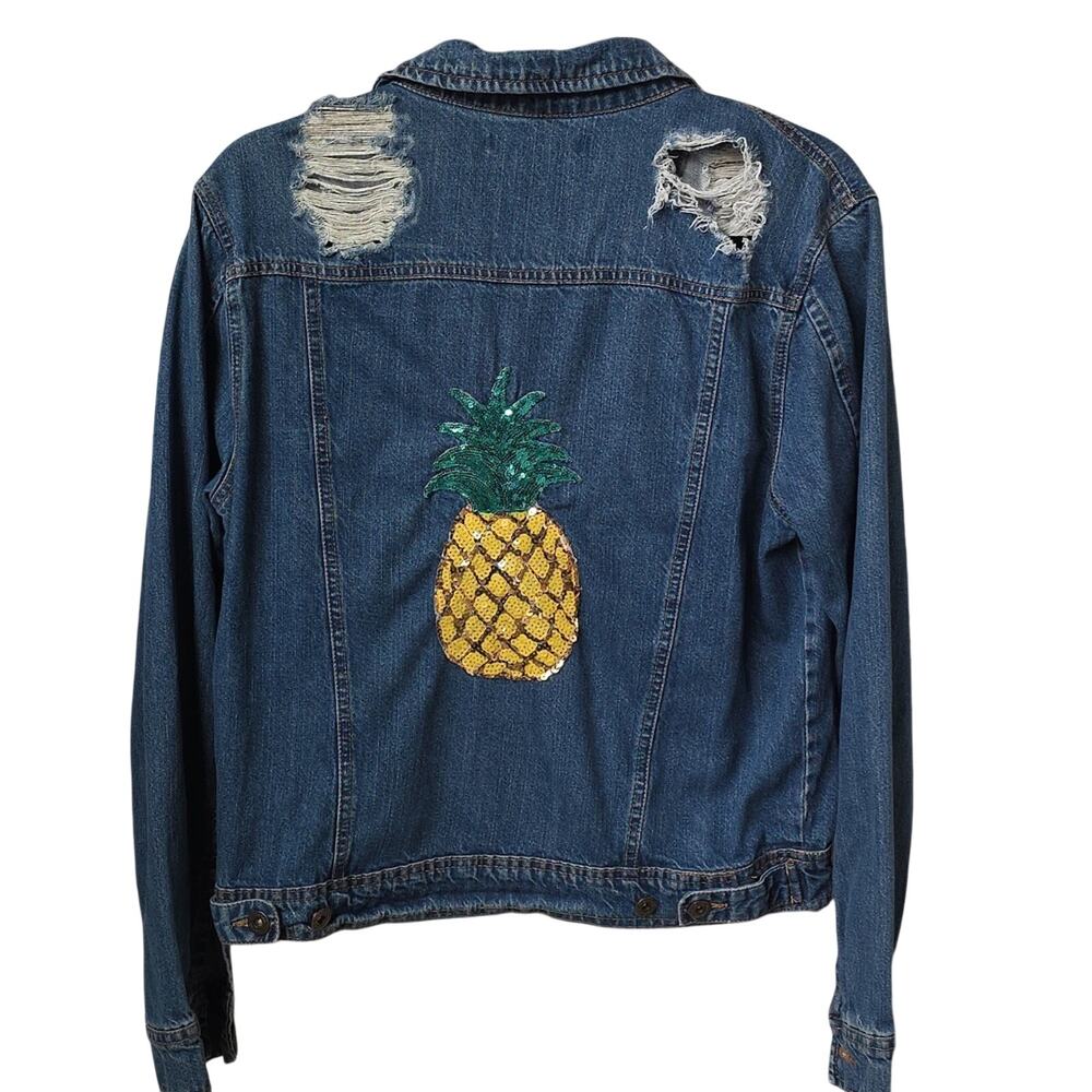 Marci Distressed Denim Trucker Jacket Sequin Pineapple Embellishment Womens M